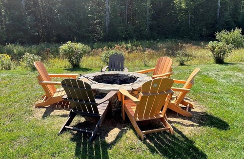 Wells Cottage | Charming Coastal Cottage 5 Minute Drive to Wells Beach