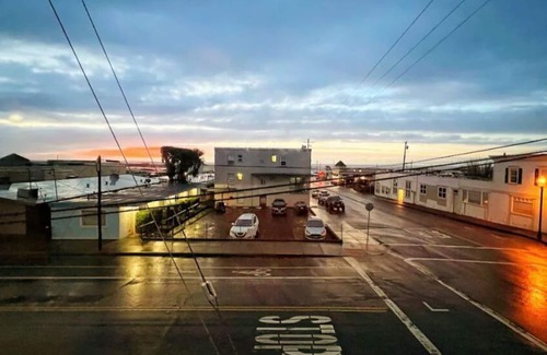 Fort Bragg Apartment | Charming Coastal Downtown Apartment w/Views