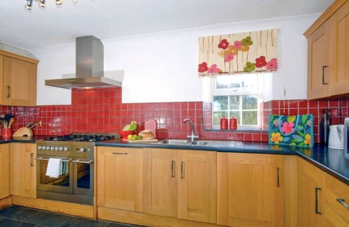 Haverfordwest House | Charming Coastal Farmhouse with Sea Views & Garden