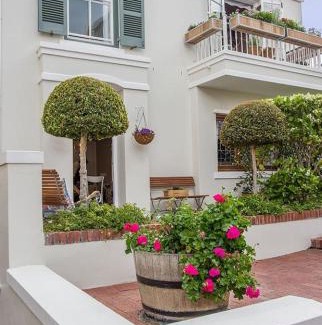 Kalk Bay House | Charming Coastal Townhouse at The Majestic
