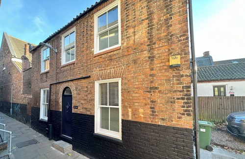 King's Lynn Cottage | Charming & Comfortable Cottage With Private Parking