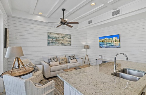 Cinnamon Shore Condo | Charming Condo@Cinnamon Shore w/Access to Beach, Pools & More Amenities!