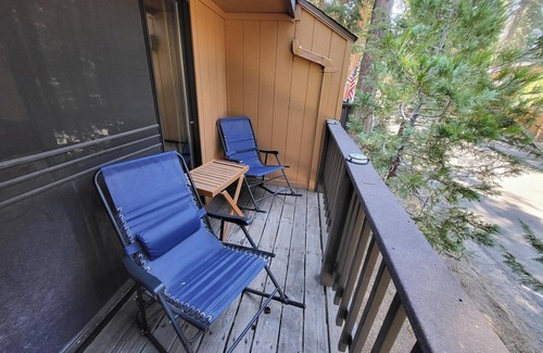Shaver Lake Condo | Charming condo in amazing Shaver Lake with Fast WiFi and Hot tub