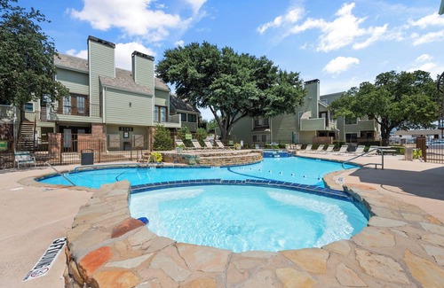 Fort Worth Condo | Charming Condo Near W 7th, Dining, Univ Dr & TCU. Cozy Extended Stay for Pros