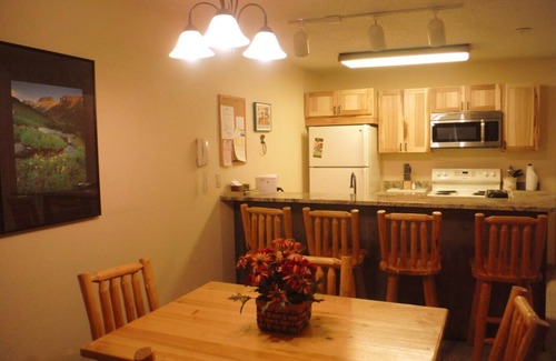 Whitefish Condo | Charming Condo with Mountain Rustic Decor