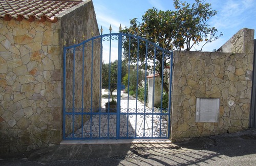 Famalicao House | Charming Converted Rural Farmhouse Steps Away From Beautiful Nazaré Beach