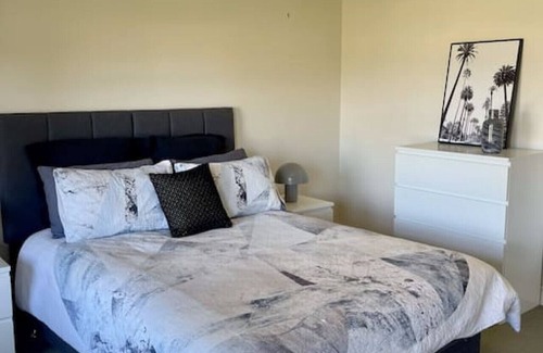 Ballarat North House | Charming corner retreat in Ballarat North