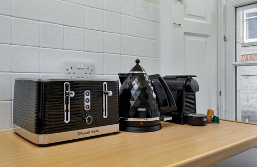 Auchengray Apartment | Charming & Cosy: Your Cambusbarron Getaway