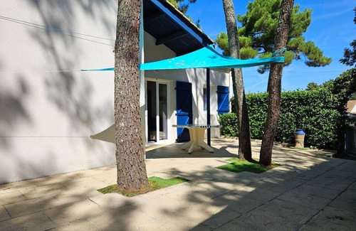 La Tranche-sur-Mer House | Charming Cottage with Garden, Near Beach & Shops, Sleeps 6