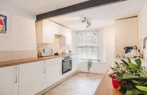 Dursley Cottage | Charming Cotswolds Retreat in the Heart of Dursley