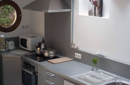 Paley House | Charming cottage 5 beds, park in authentic village near Fontainebleau