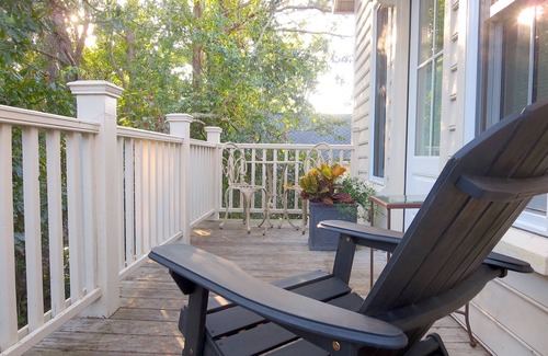 Mount Pleasant Cottage | Charming cottage apartment