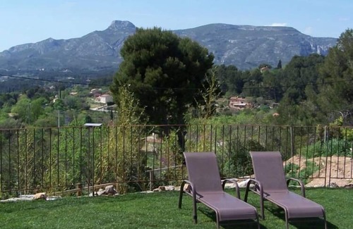 Roquevaire House | Charming cottage at the foot of the hills