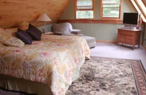 Fairview Cottage | Charming Cottage-Beautiful Views-Private Pond-~NC~ Mountains!