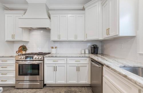 Lafayette House | Charming Cottage built in 2019