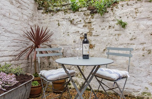 Deal Cottage | Charming cottage by the sea - Coop's Landing