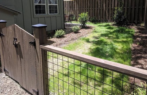 Brevard Cottage | Charming Cottage Downtown