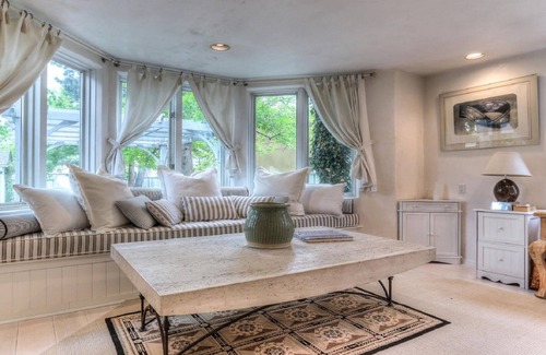 Cory House | Charming Cottage House