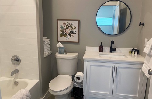 Mount Vernon Cottage | Charming cottage in downtown Mount Vernon!