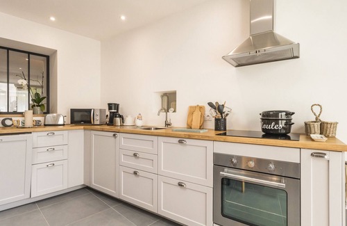 Asserac Cottage | Charming cottage in Assérac, near sea, private garden, wifi