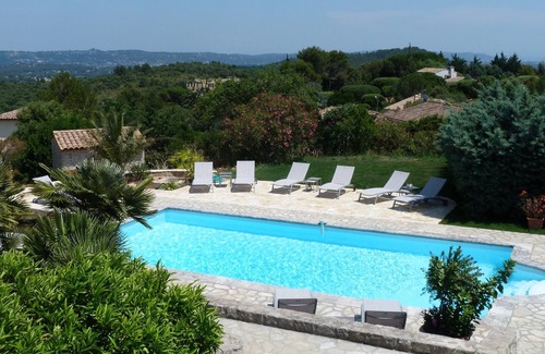 Peymeinade Cottage | Charming cottage in stone country house with sea and mountain views.