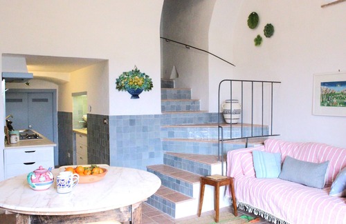 Otricoli Cottage | Charming cottage in hilltop town with garden and stunning views