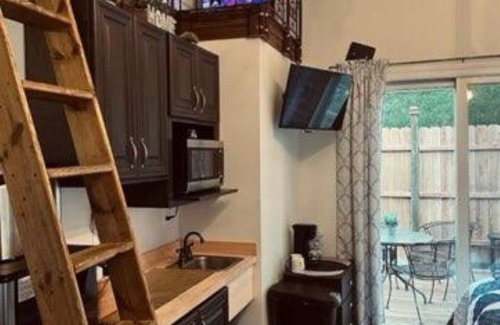 Merrimac Cottage | Charming cottage in lovely Merrimac next to Ski/Golf/Hiking/Breweries