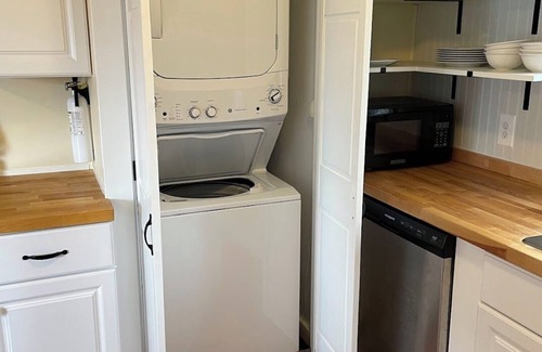 Ogunquit Cottage | Charming cottage in the heart of downtown Ogunquit