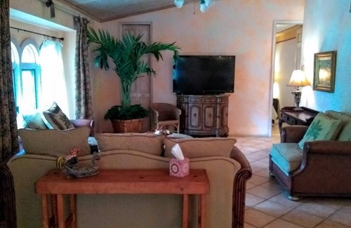 Plantation Cottage | Charming Cottage in Plantation