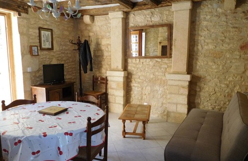 Montignac House | Charming cottage La Colombe