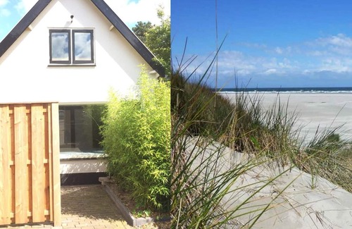 Heiloo House | Charming cottage near beach with private big screen cinema in Heiloo, North Holl