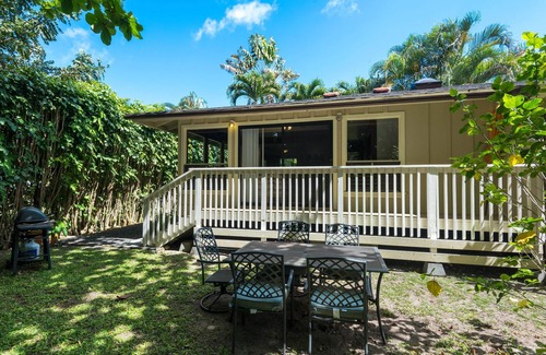 Kilauea Cottage | Charming cottage, nearby access to Anini beach - 85 steps away