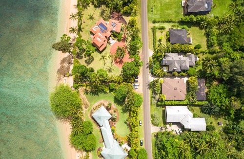 Kilauea Cottage | Charming cottage, nearby access to Anini beach - 85 steps away
