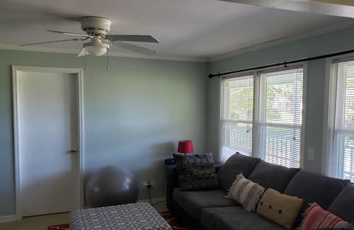 Shallotte House | Charming cottage nestled in its own half acre, 3 miles from Ocean Isle beach