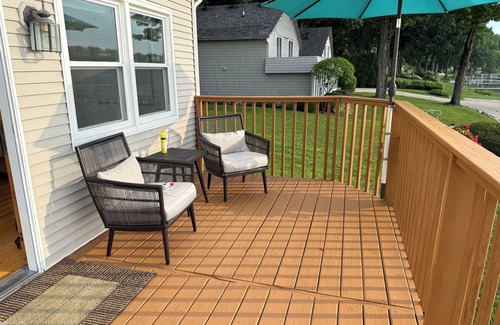 Vandalia Cottage | Charming cottage on Crystal Clear Birch Lake - Perfect getaway
