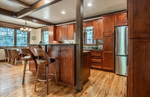 Homewood Cottage | Charming Cottage on Forested Lot With Community Firepit; Near Ski Resort