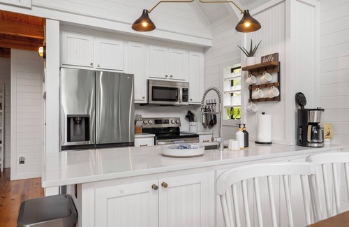 Seneca Cottage | Charming Cottage on Lake Keowee with Private Boat Dock