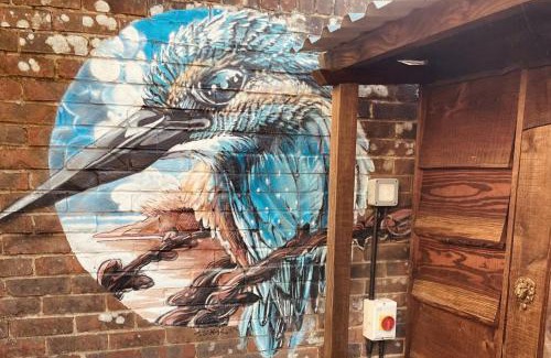 Shaftesbury House | Charming Cottage Sleeps 4 with Sauna