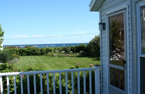 Biddeford Pool Cottage | Charming Cottage With Ocean Views in Biddeford Pool. 200 Yards to 2 Mile Beach