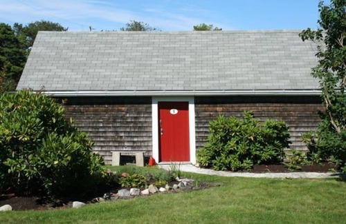 Biddeford Pool Cottage | Charming Cottage With Ocean Views in Biddeford Pool. 200 Yards to 2 Mile Beach
