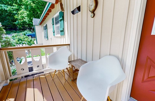 Diamond Point Cottage | Charming cottage with a cozy, welcoming vibe