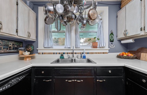 North Augusta House | Charming Cottage, with pool… close to National Hills Masters Tournament.n