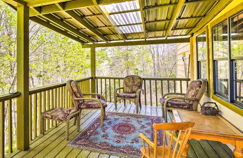 Foxfire Estates Cottage | Charming Cottage w/Deck in Blue Ridge!