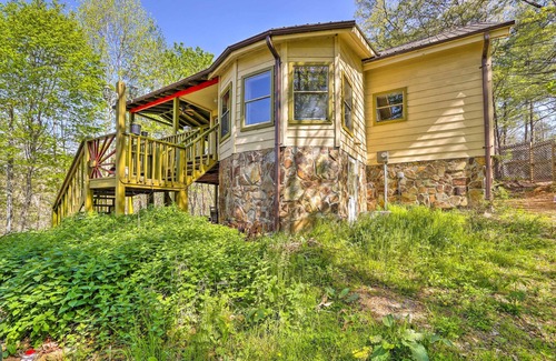 Foxfire Estates Cottage | Charming Cottage w/Deck in Blue Ridge!