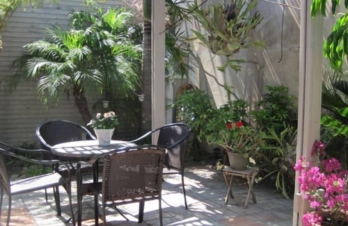 North Park Cottage | Charming Cottage W/ Garden is Idyllic Retreat in Urban Setting