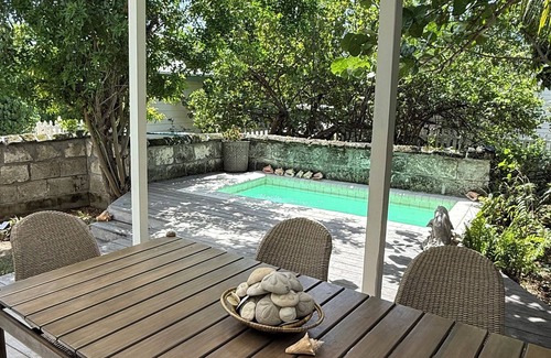Lubbers Quarters Cay Cottage | Charming Cottage w/pool- in the highly desired settlement