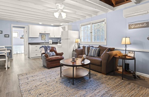 Jacksonport Cottage | Charming Cottage - Walk to Jacksonport! -Labor Day Wknd Still Avail!