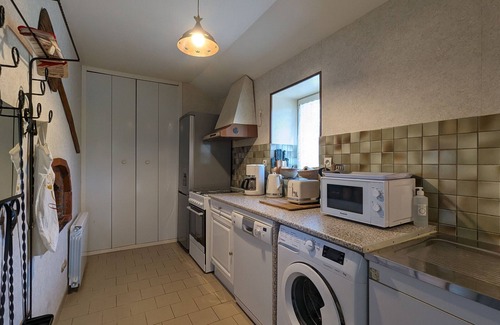 Nohant-Vic Cottage | Charming Cottage with Fireplace, Garden & WiFi Near Nohant