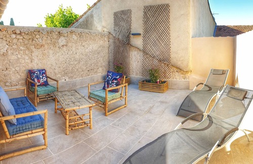 Vacqueyras Cottage | Charming cottage with jacuzzi and swimming pool in the heart of the village of Vacqueyras