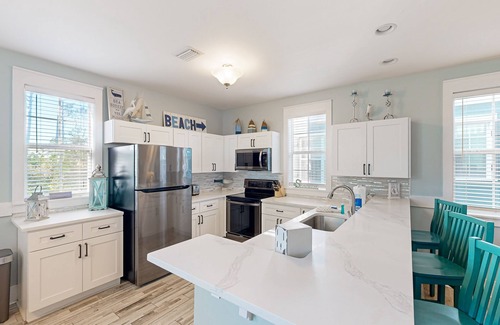 Port St. Joe Cottage | Charming Cottage with Hot Tub, Fitness Center, & Nature Trails